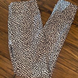 who what wear spotted b+w skinny leg pants